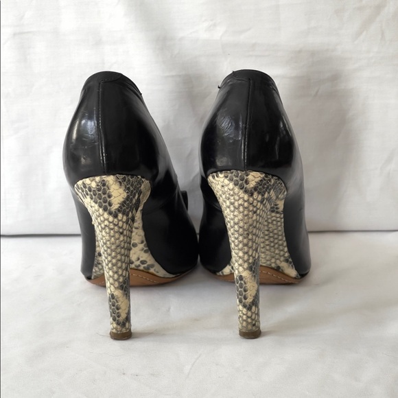 Dries Van Noten leather pump with snakeskin heel - Picture 3 of 7